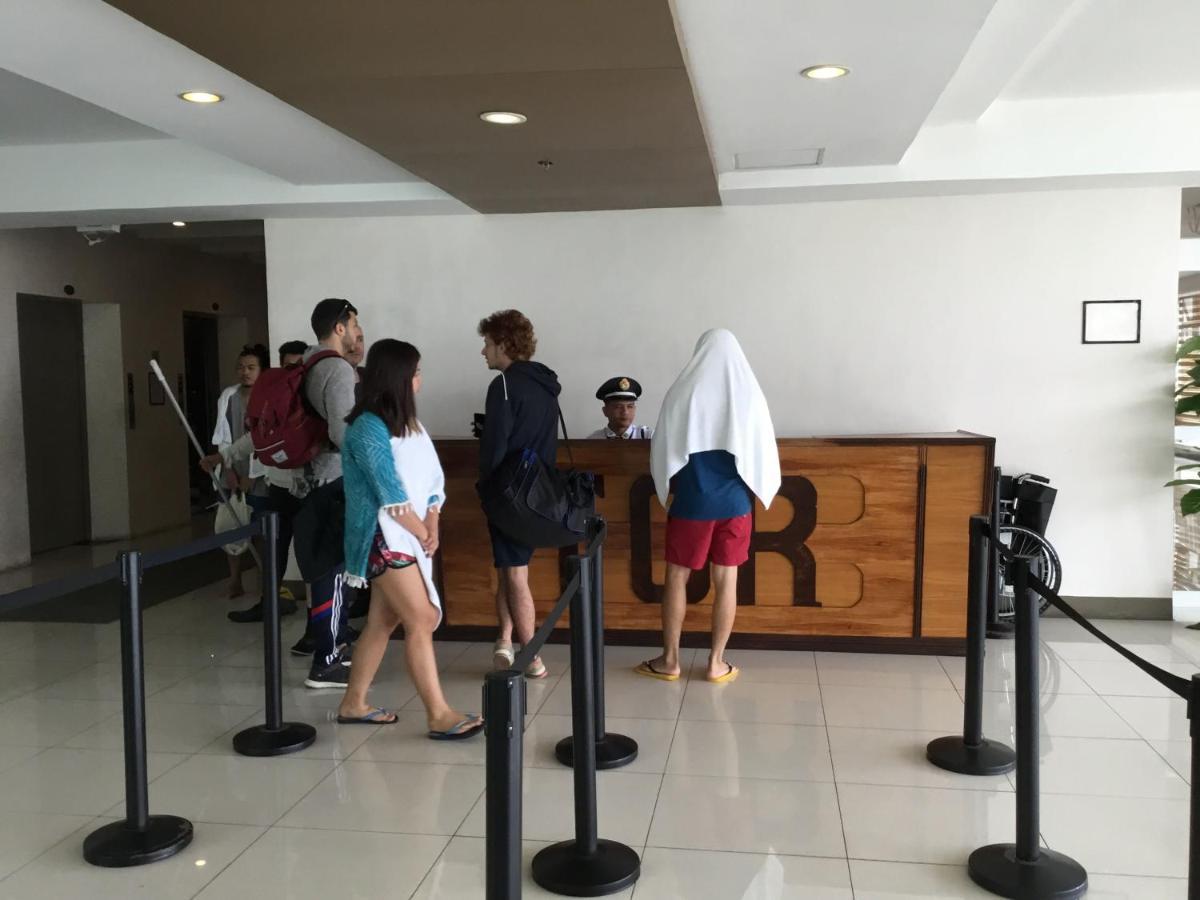 Condo With Free Swimming Pool & Viewing Deck Tagaytay City Esterno foto