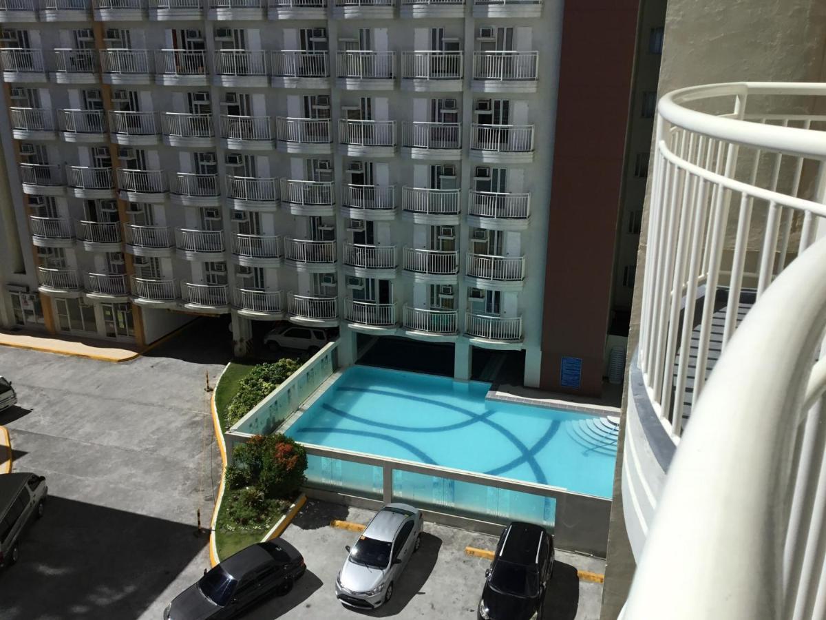 Condo With Free Swimming Pool & Viewing Deck Tagaytay City Esterno foto