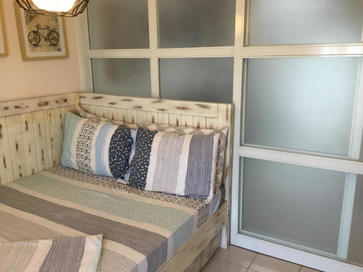 Condo With Free Swimming Pool & Viewing Deck Tagaytay City Esterno foto