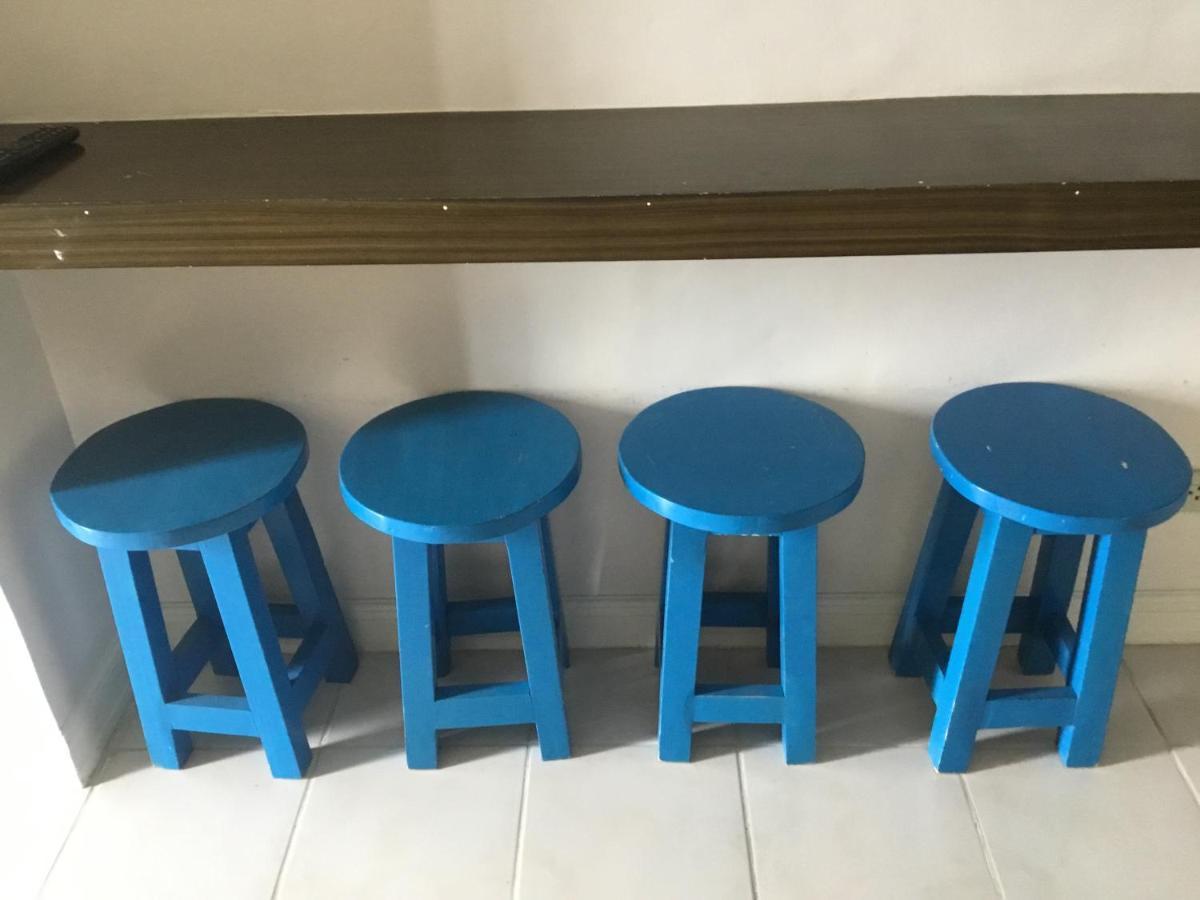 Condo With Free Swimming Pool & Viewing Deck Tagaytay City Esterno foto