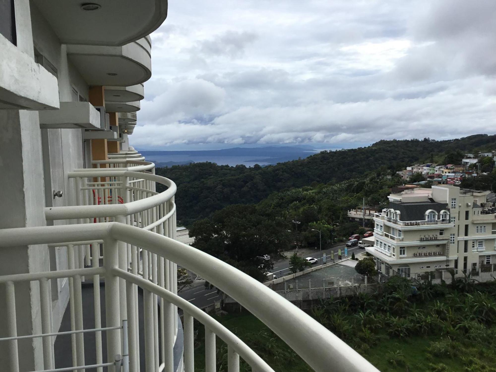 Condo With Free Swimming Pool & Viewing Deck Tagaytay City Camera foto
